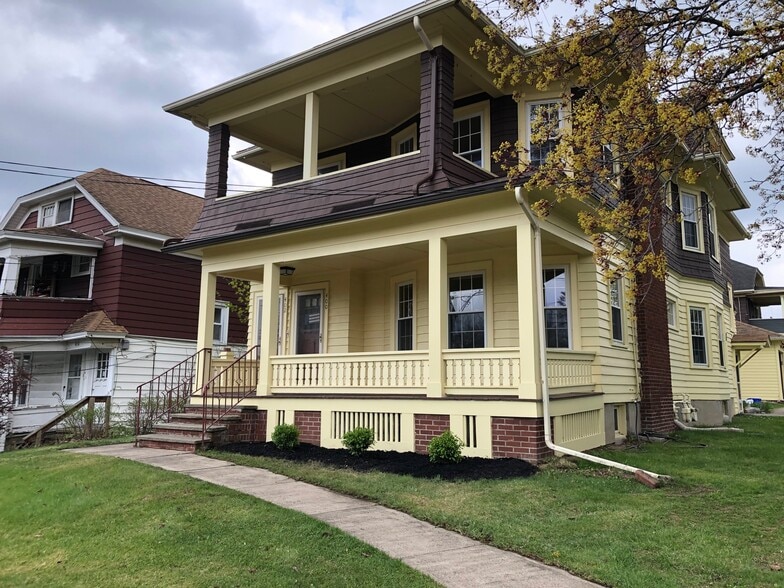 Building Photo - 400 Broad St