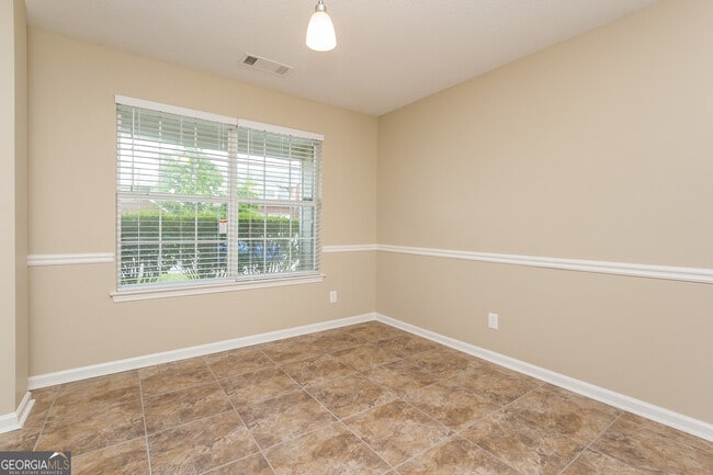 Building Photo - 6792 Foxfire Pl