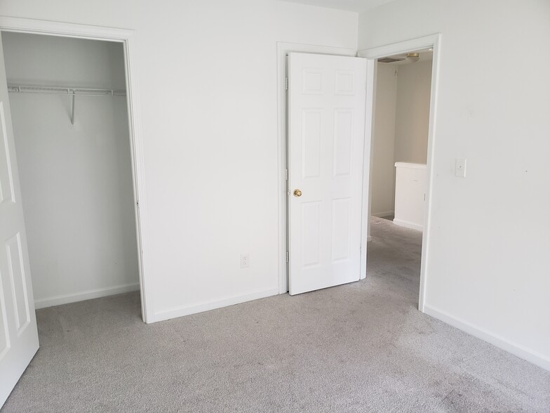 Building Photo - 5271 Reps Trce