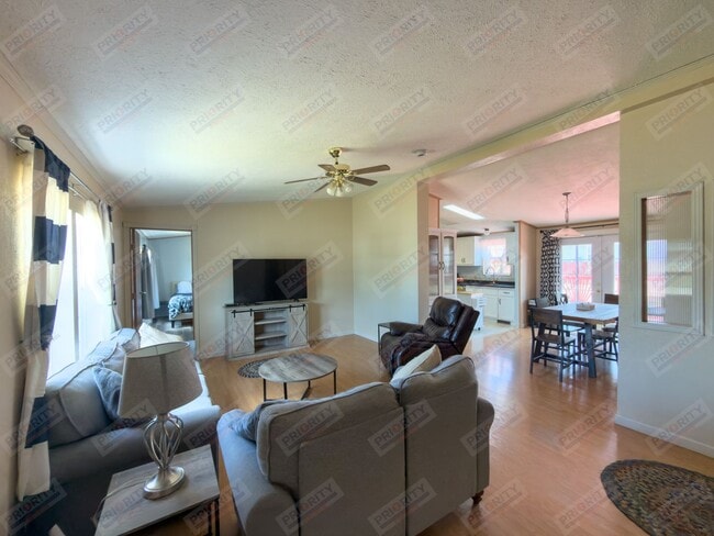 Building Photo - 1302 Orchid Ln