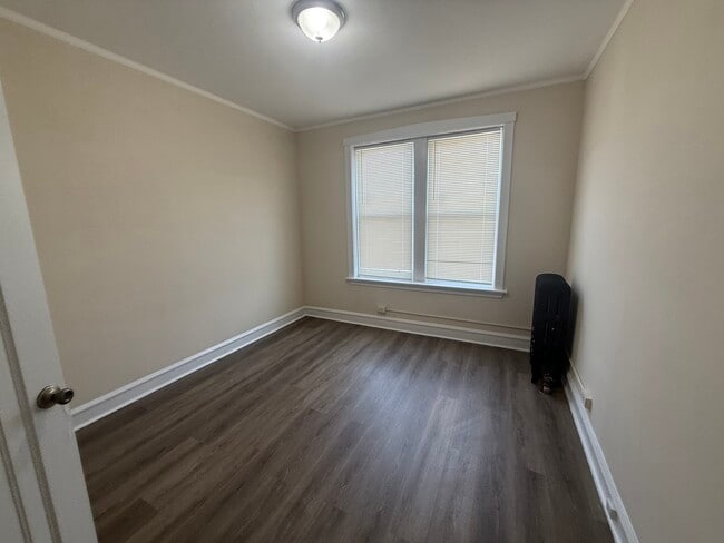 Building Photo - 2206 S 57th Ave