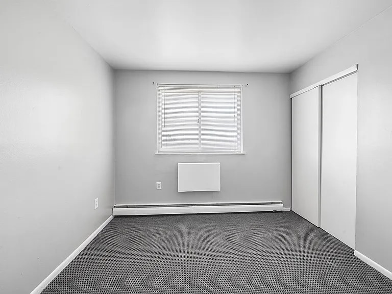 Building Photo - 1412 72nd Ave