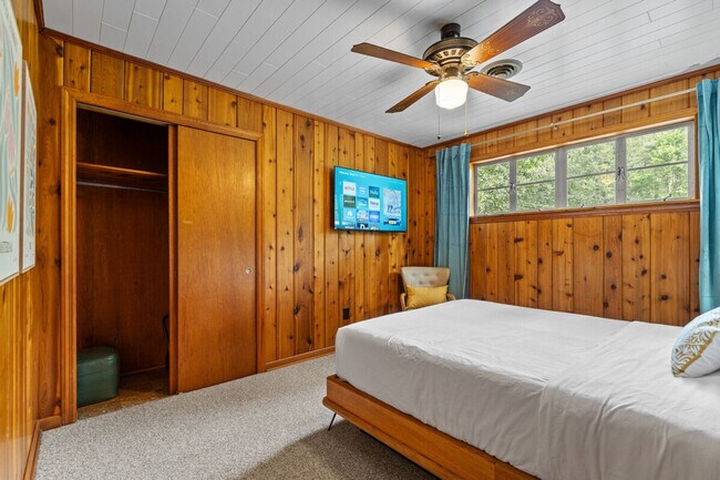 Building Photo - 264 Euharlee Rd SW