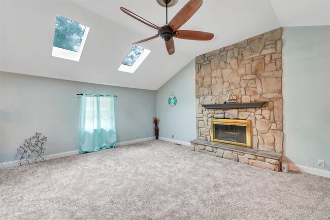 Building Photo - 14 Shireford Ln