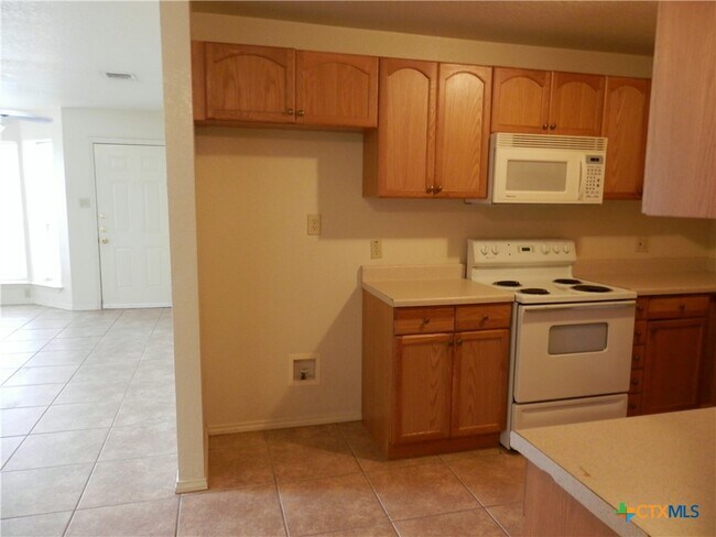 Building Photo - 306 Oelkers Dr