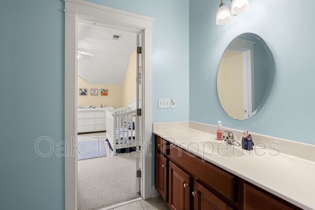 Building Photo - 127 Blackwater Dr