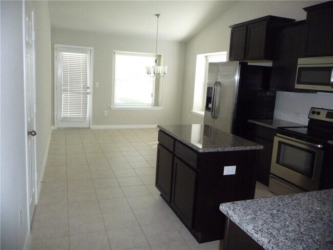 Building Photo - 1118 Walnut Canyon Blvd