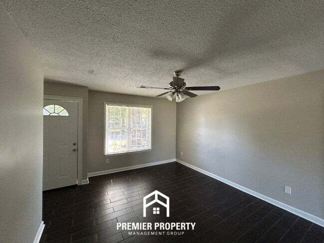Building Photo - 3720 Pembrook Cove