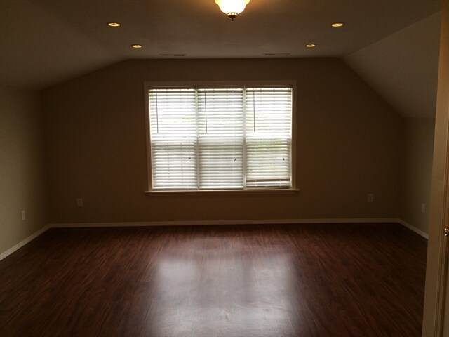 Building Photo - 159 Sailway Rd