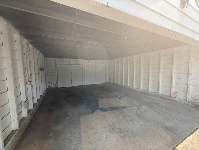 Building Photo - Three bedroom, 1 bath house in Graham