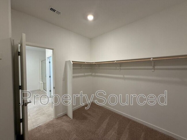 Building Photo - 754 Shearwater Rd