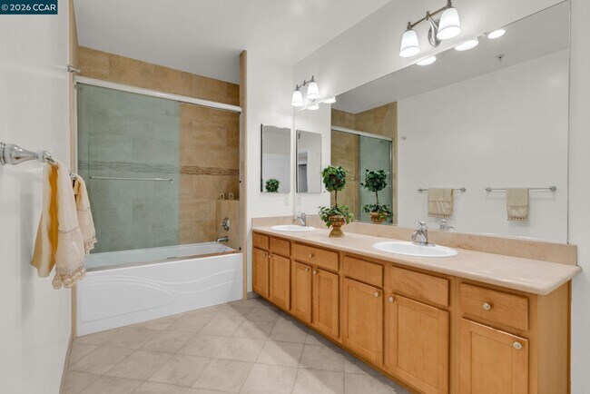 Building Photo - 1310 Creekside Dr