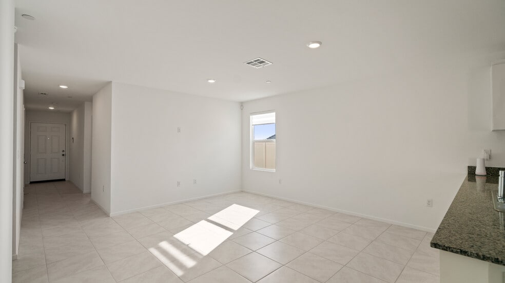 Building Photo - 11265 Skyvista Dr