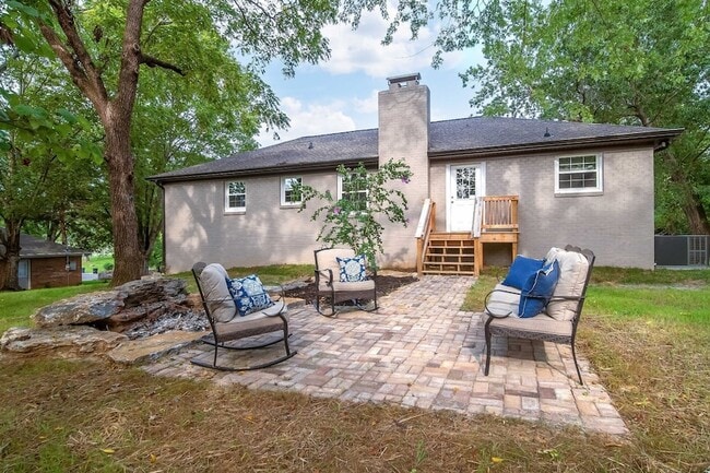 Building Photo - 1015 Craig St