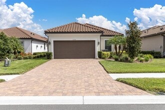 Building Photo - 3282 Francoa Dr