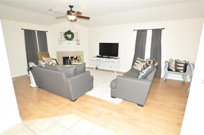 Building Photo - 4733 Foster Hill Ct