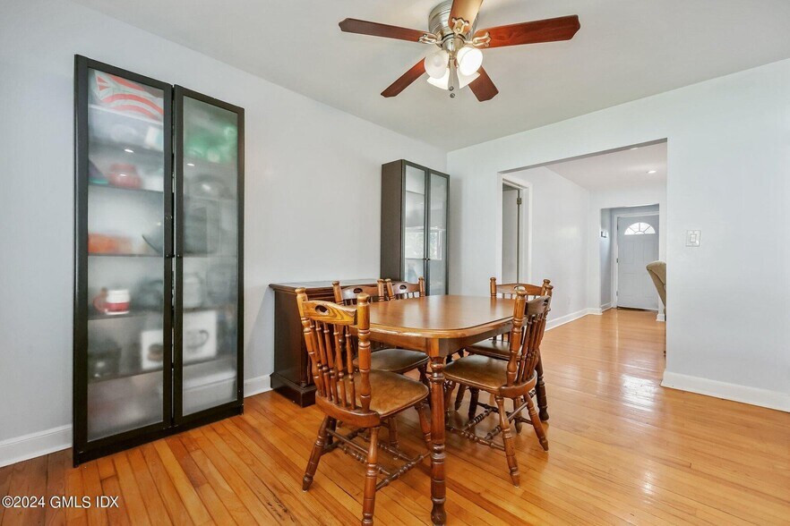 Building Photo - 10 Fletcher Ave