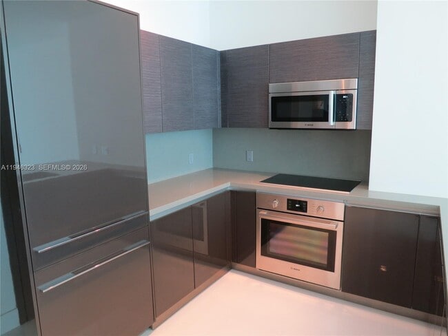 Building Photo - 1080 Brickell Ave