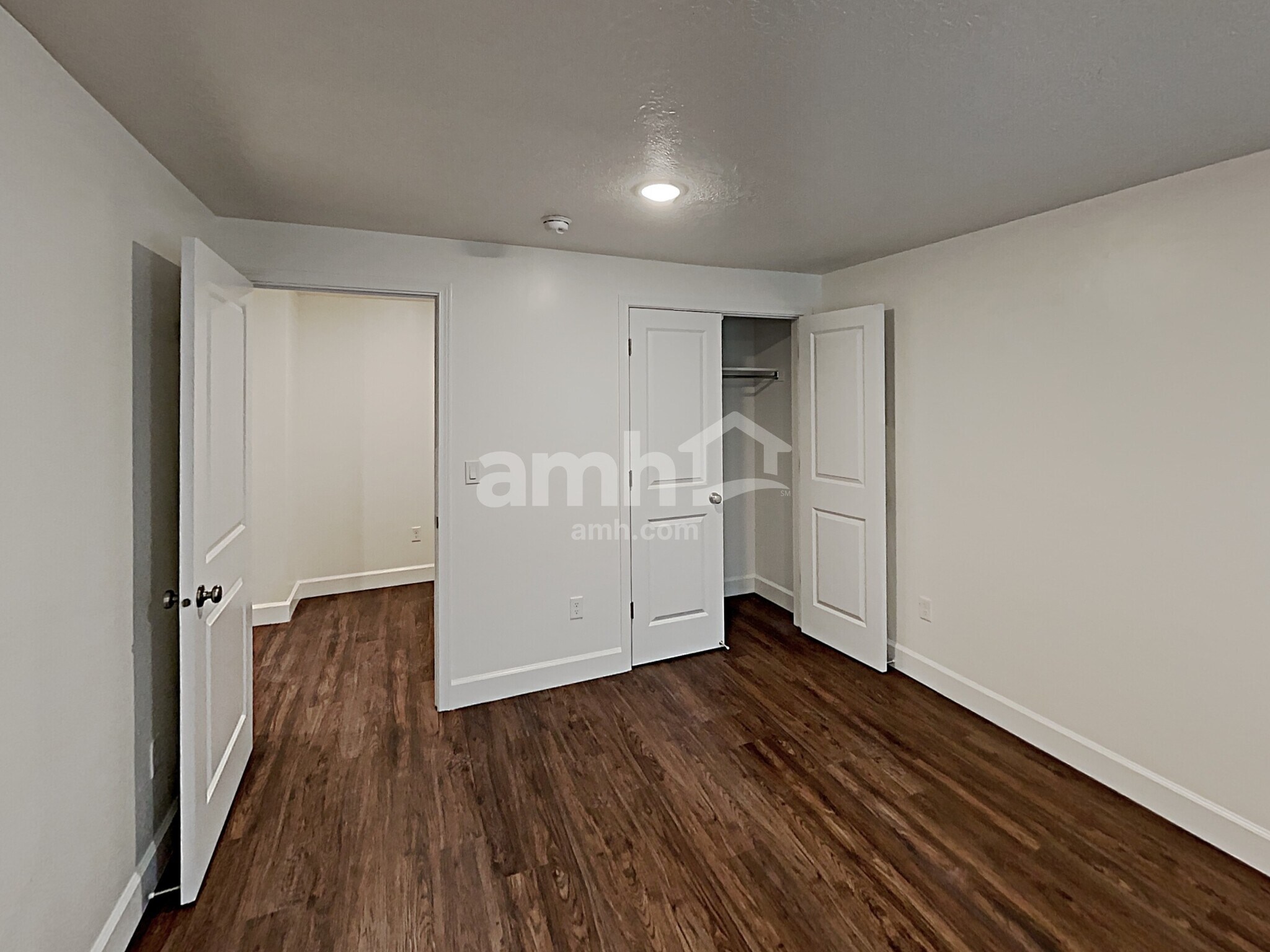 Building Photo - 6101 W Arranmore Dr