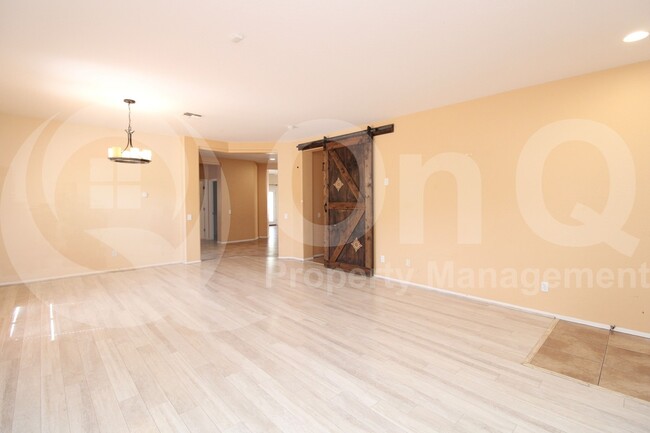 Building Photo - 14205 W Mauna Loa Ln