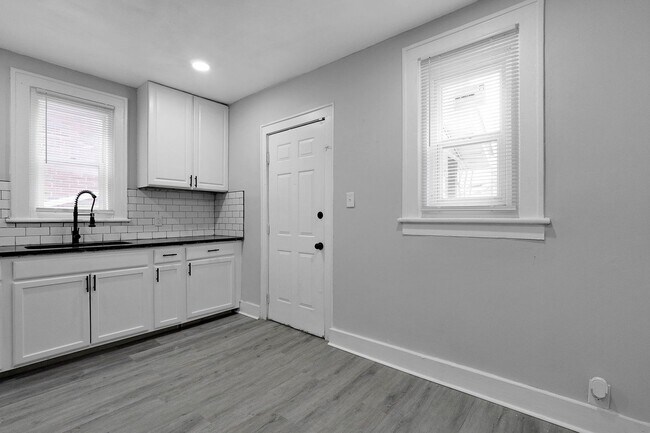 Building Photo - 1867-1869 Cleveland Ave