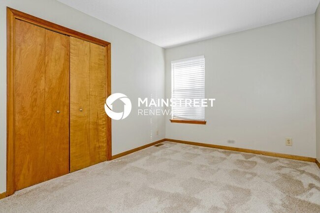 Building Photo - 4 Bedroom Pet-Friendly Home in Olathe, KS ...