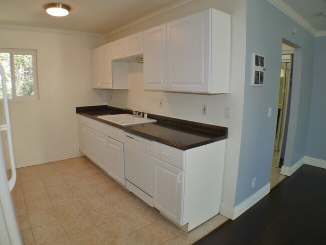 Building Photo - 2850 Reynard Way