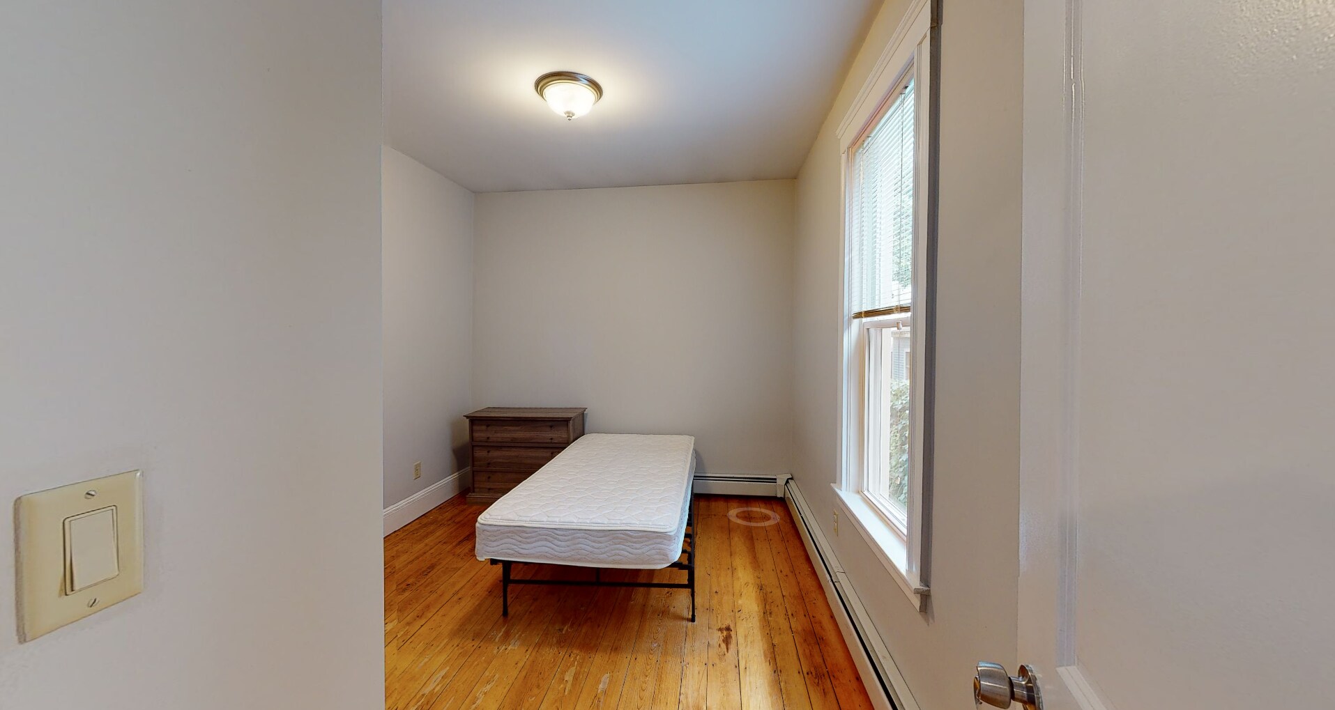 Building Photo - 9 Beacon St