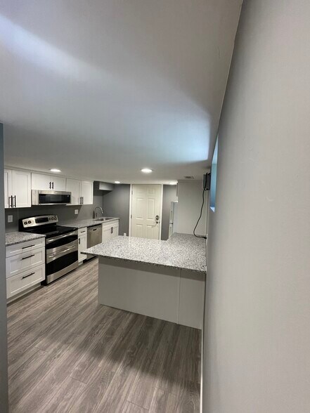 Building Photo - 315 S 300 E