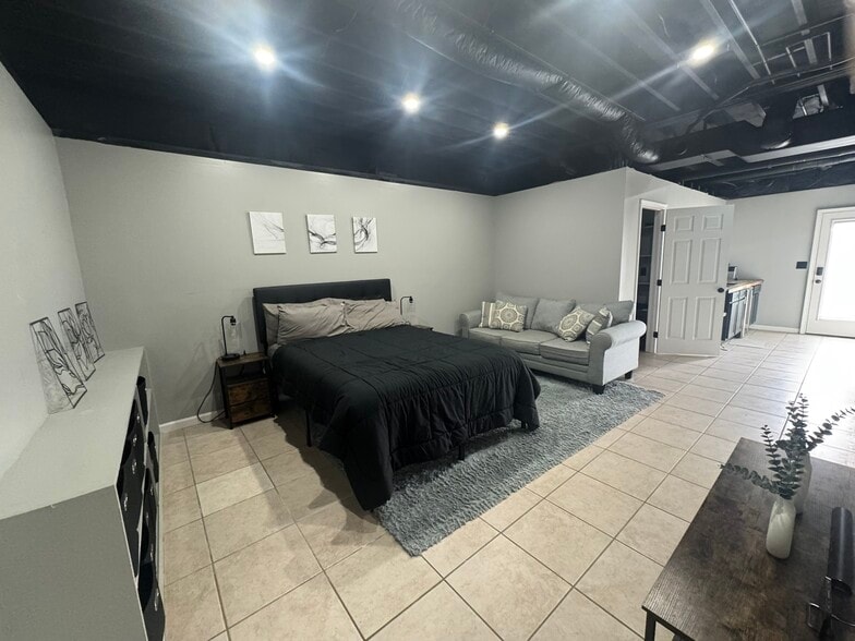 Building Photo - 1565 Bent River Cir