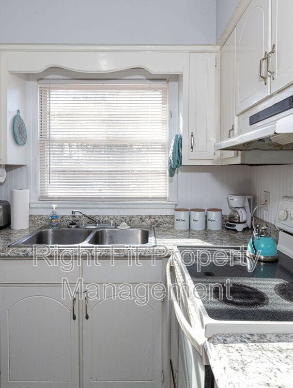 Building Photo - 4201 Searcy St