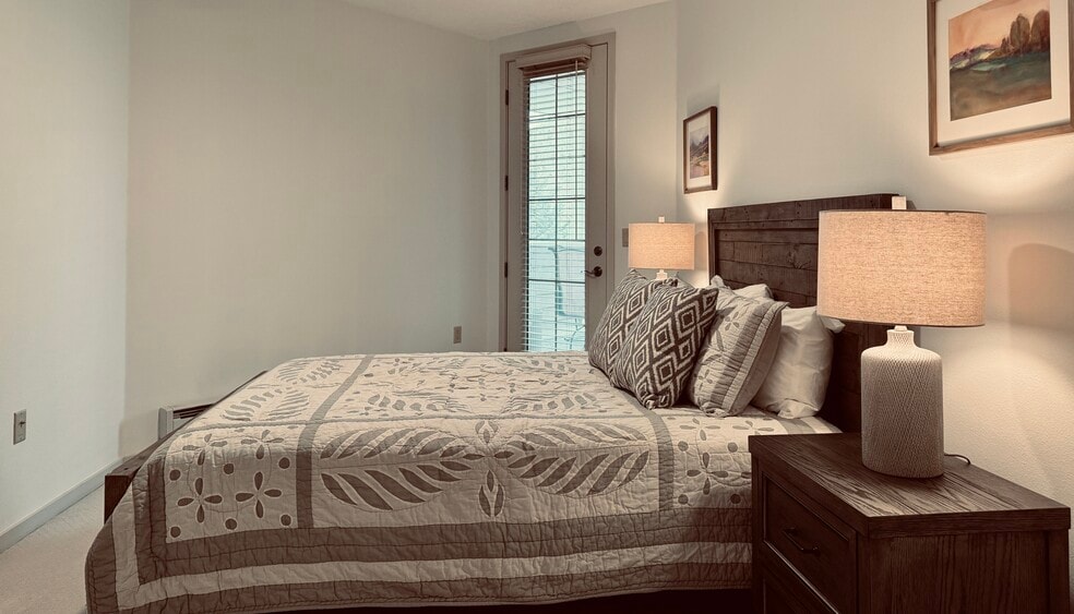 Building Photo - 1325 S Hwy 89