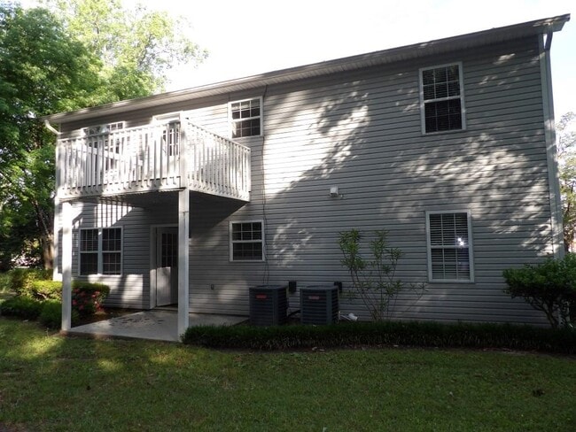 Building Photo - 1324 Waterway Dr