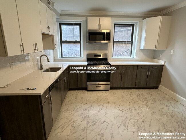 Building Photo - 74 Longwood Ave