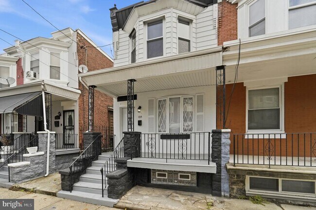 Building Photo - 1315 N 59th St