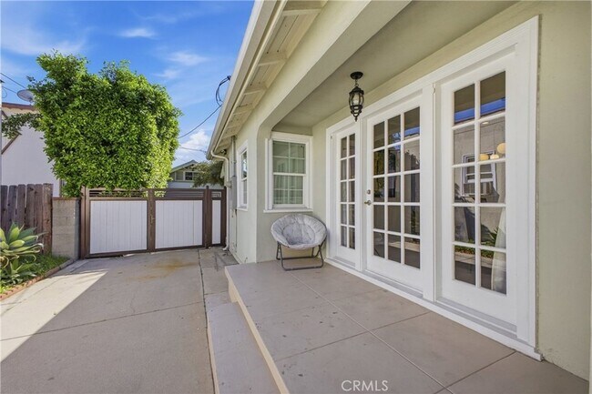 Building Photo - 630 Pioneer Dr