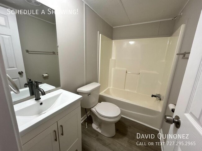 Building Photo - 5716 Heather View Ln