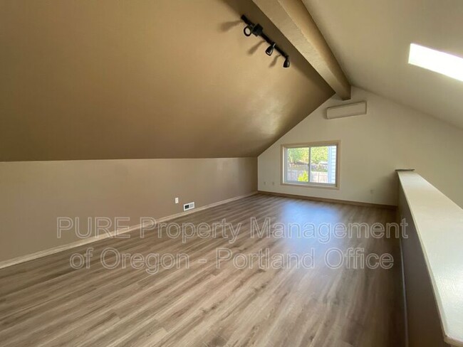 Building Photo - 15779 SW 87th Ave