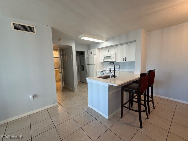 Building Photo - 1150 Wildwood Lakes Blvd