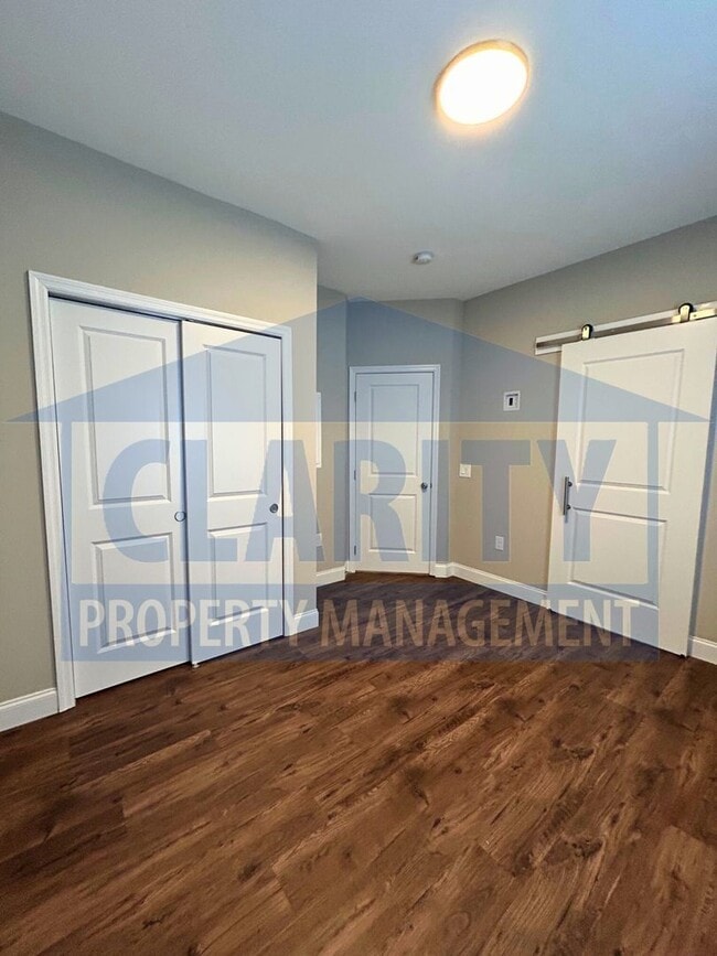 Building Photo - Two bedroom townhome in great, central location!