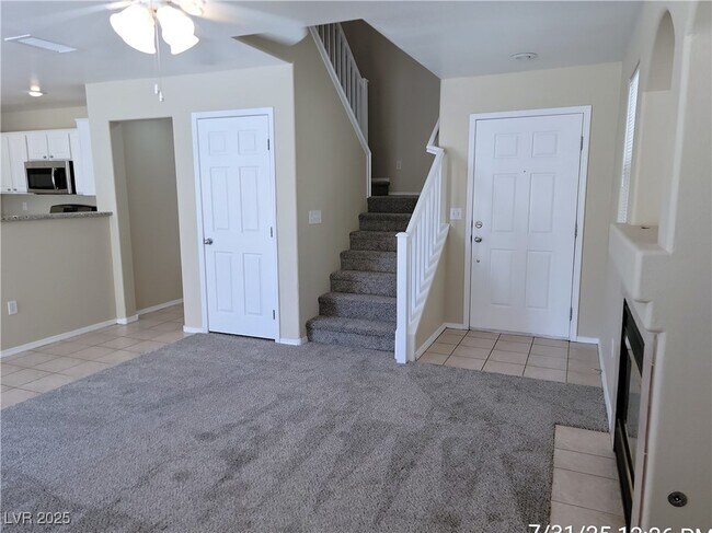 Building Photo - 8228 Amphora St
