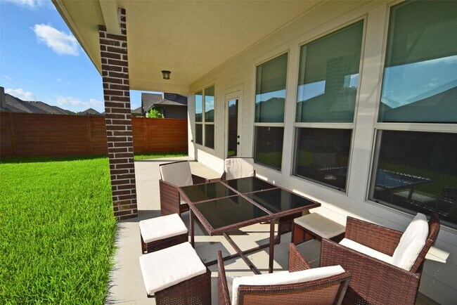 Building Photo - 8158 Luz de Luna St