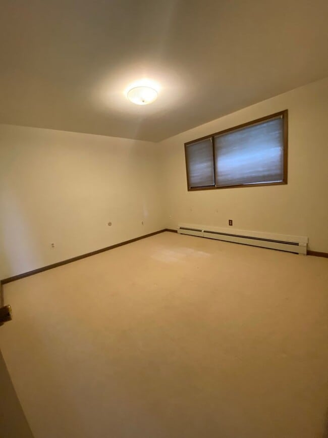 Building Photo - Stunning 3 bed, 2 bath home in historic Ro...
