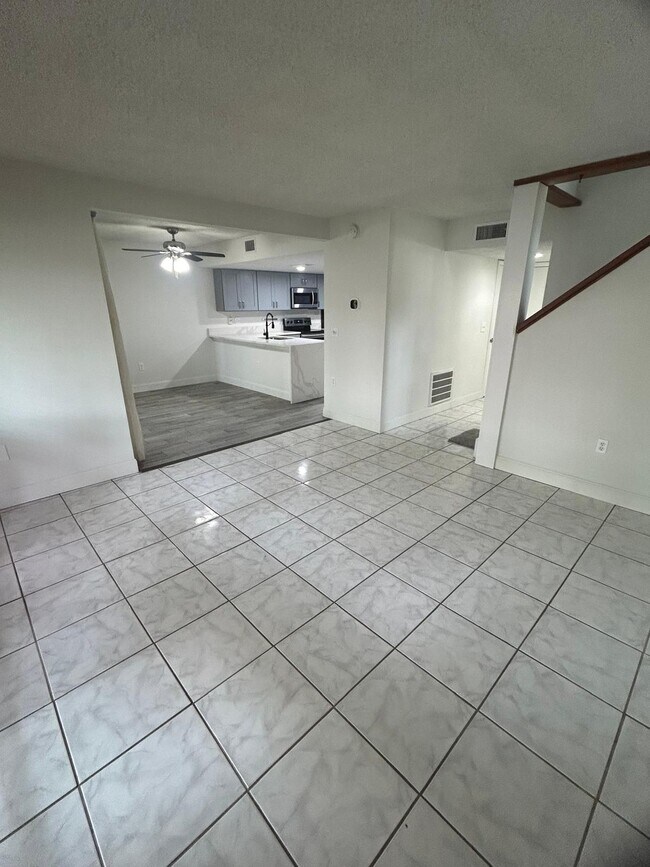 Building Photo - 5821 Windhover Dr