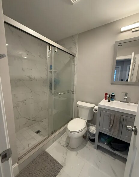 Building Photo - 156 Hillside St