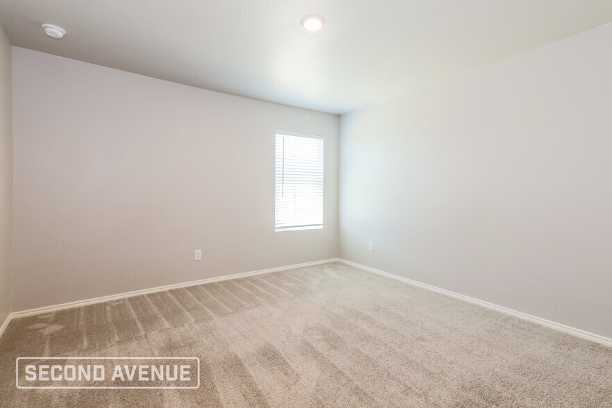 Building Photo - 5915 Nyquist Wy