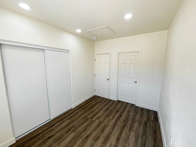 Building Photo - 10109 Nemaha Ct