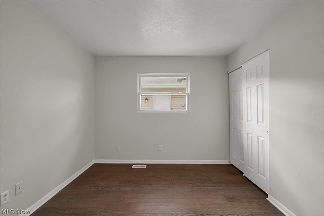 Building Photo - 12114 Milligan Ave