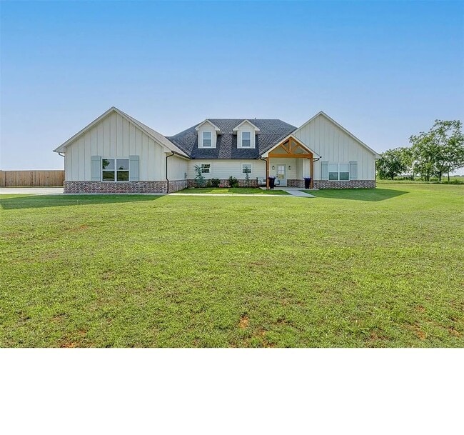 Building Photo - 22830 N Rockwell Ave
