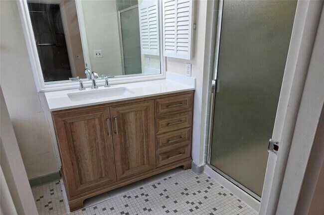 Building Photo - 515 Hobnail Cir